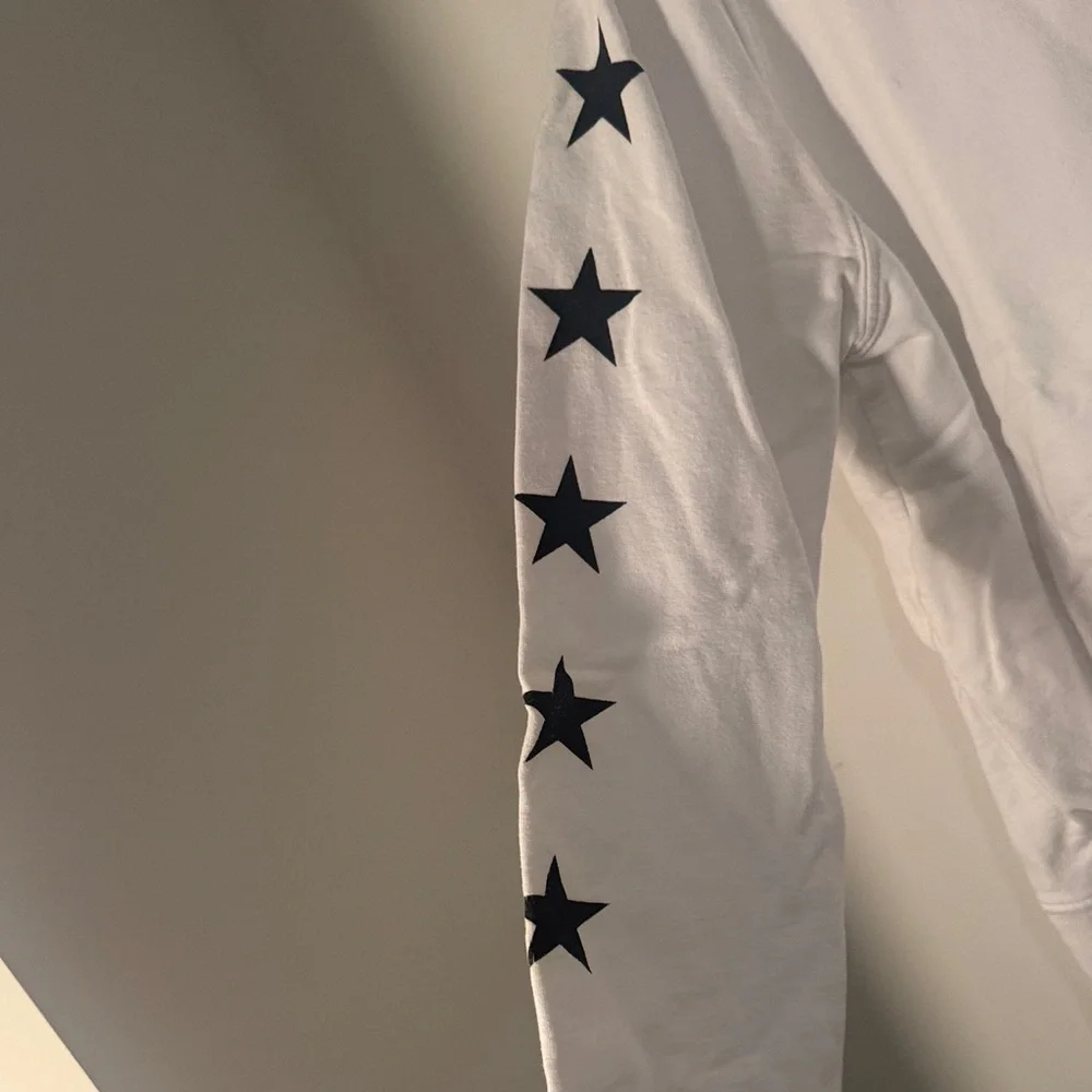 Monrow White Sweatshirt with Black Star Sleeve Detail - Picture 4 of 4